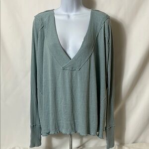 We The Free Women's Size Medium Ribbed V-Neck Long Sleeve Lightweight BlueTop